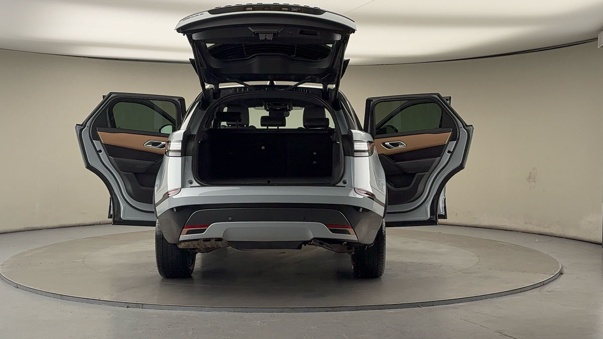 More views of Land Rover Range Rover Velar