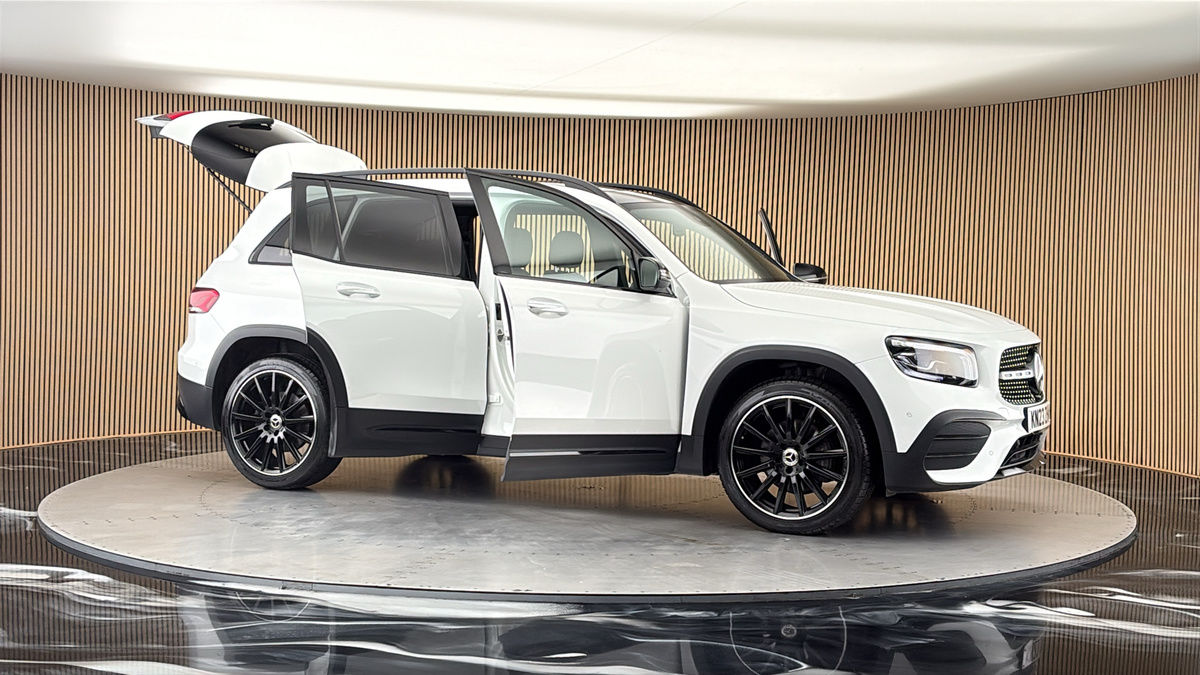More views of Mercedes-Benz GLB