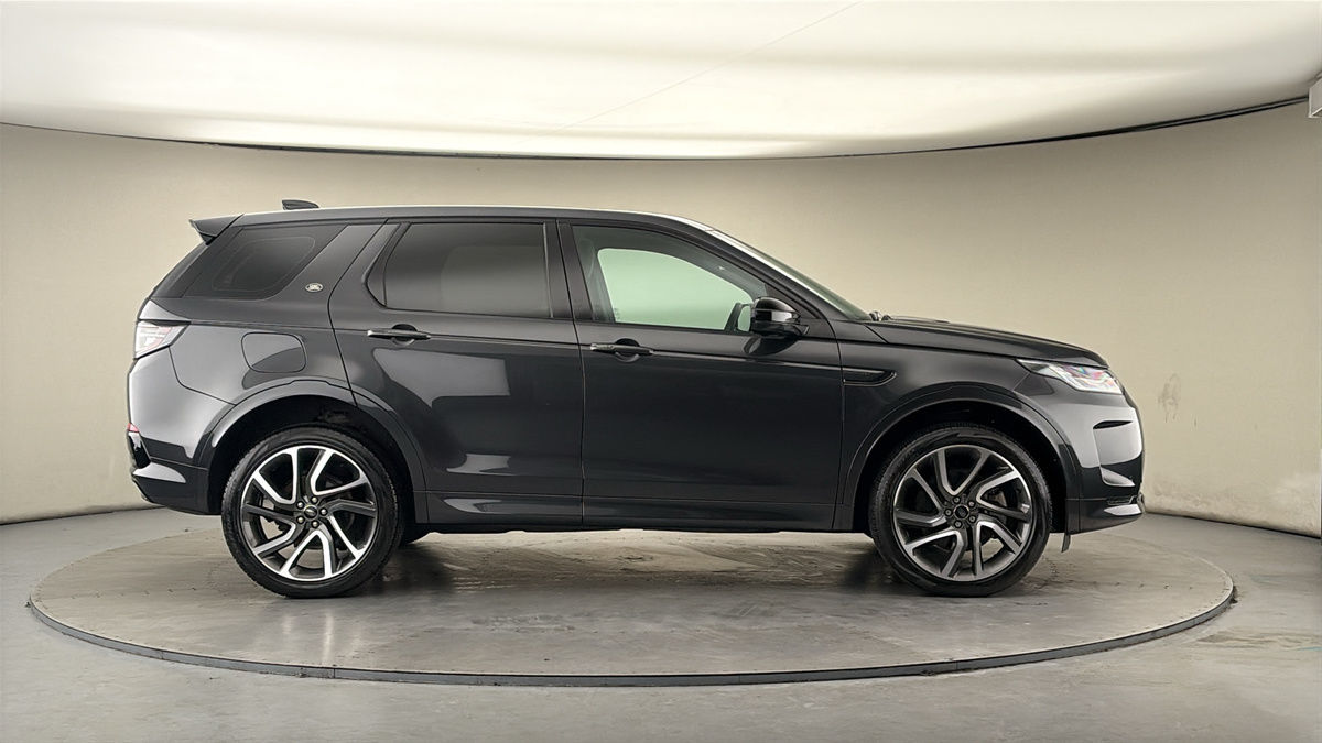 Land Rover Discovery Sport Image 16