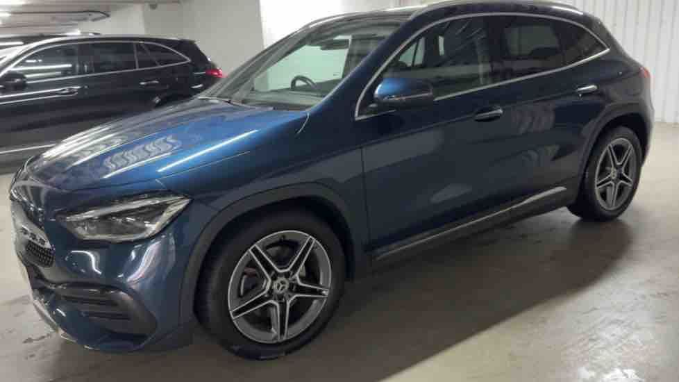 More views of Mercedes-Benz GLA