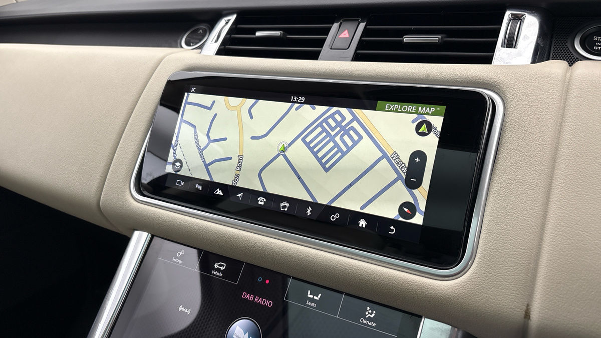 Land Rover Range Rover Sport Image 17