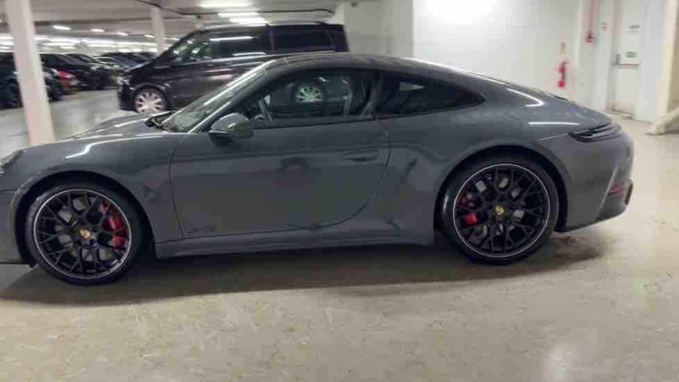 More views of Porsche 911