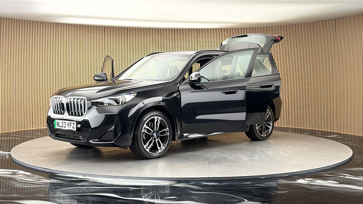 BMW iX1 Image 22