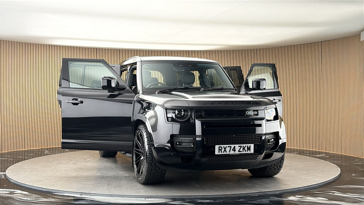 More views of Land Rover Defender 110