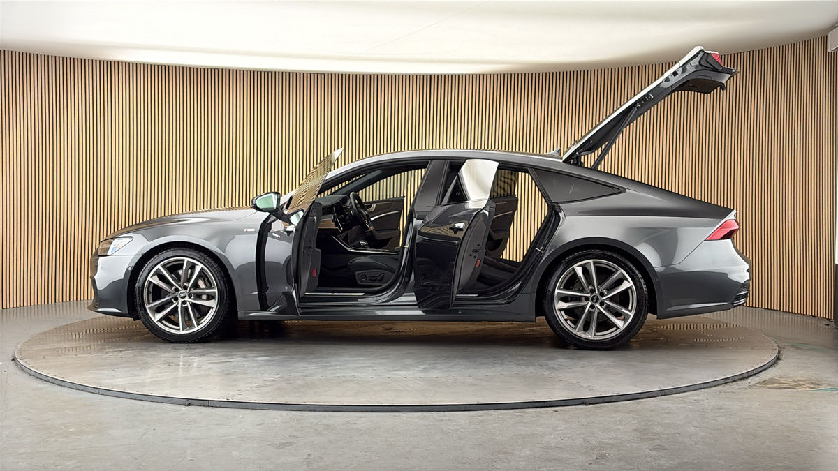 More views of Audi A7