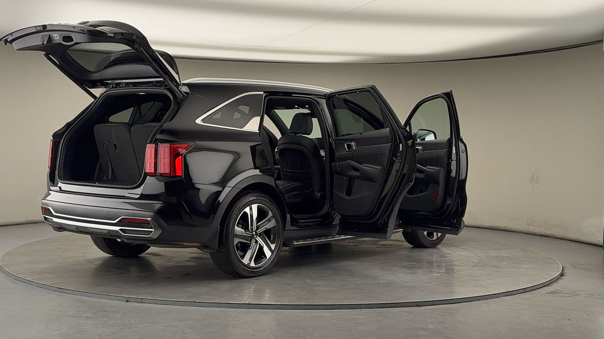 More views of Kia Sorento