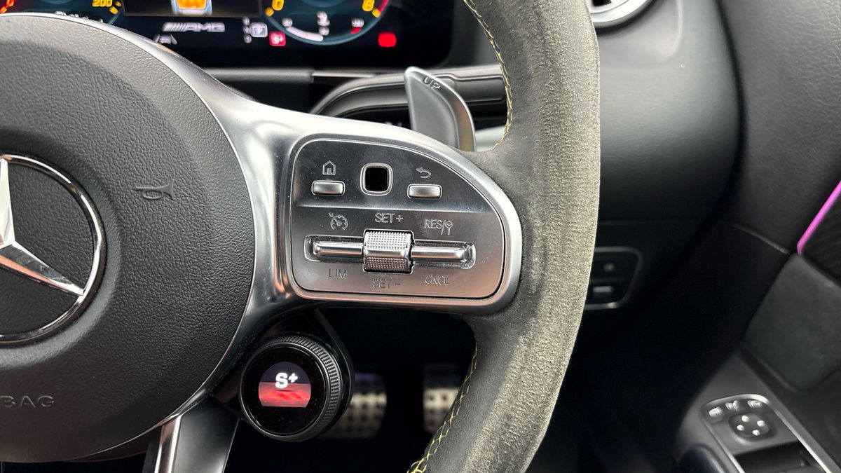 Mercedes-Benz GLA Image 14