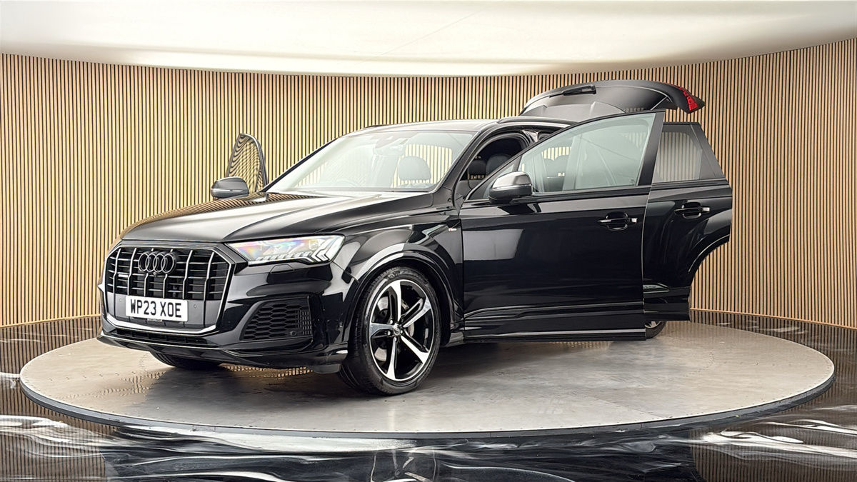 More views of Audi Q7