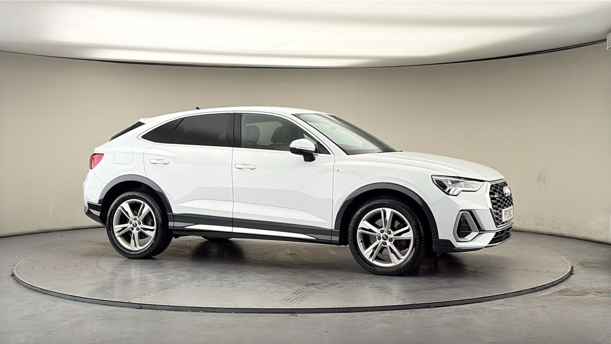 More views of Audi Q3