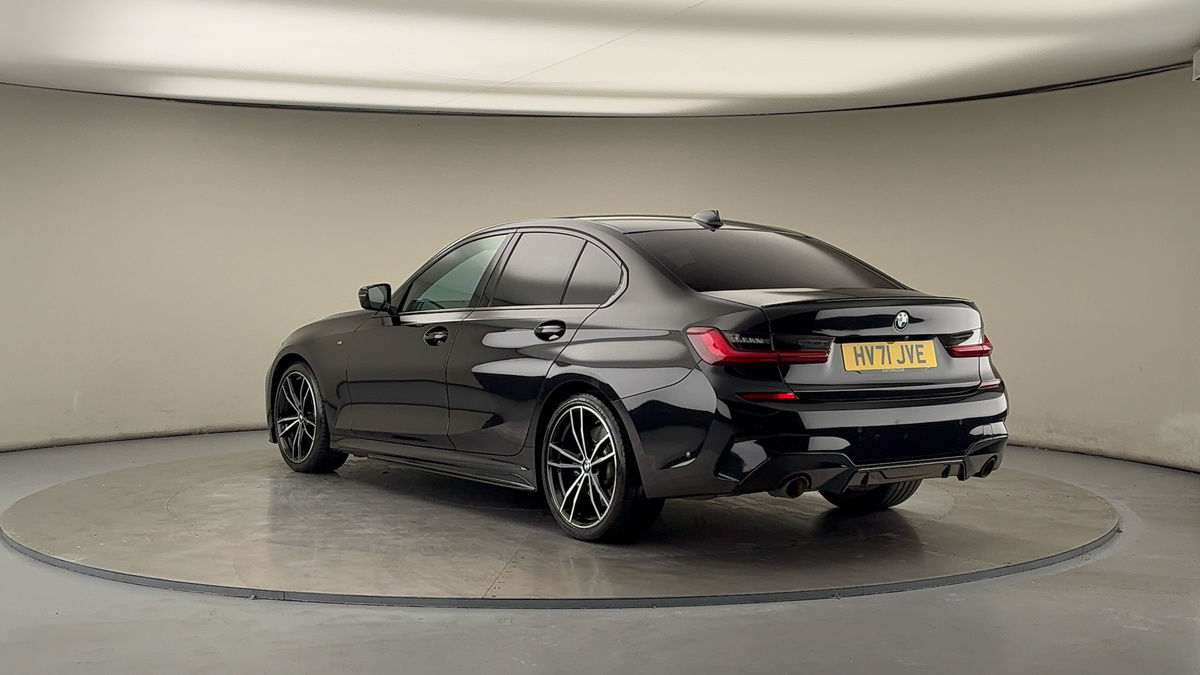BMW 3 Series Image 2