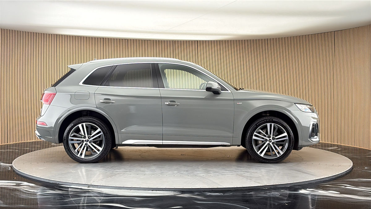 Audi Q5 Image 16