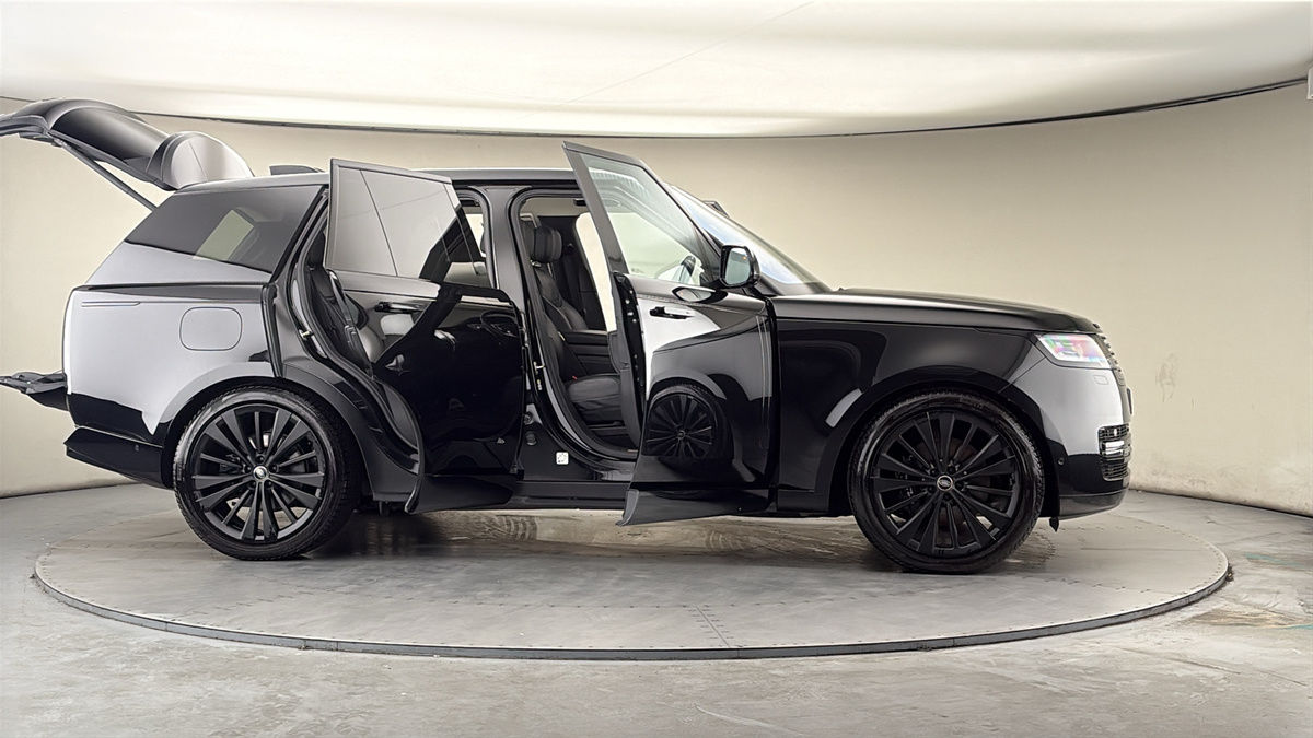 More views of Land Rover Range Rover