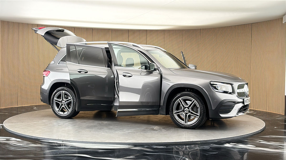 More views of Mercedes-Benz GLB