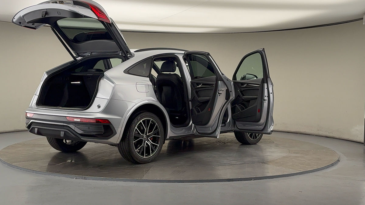 More views of Audi Q5