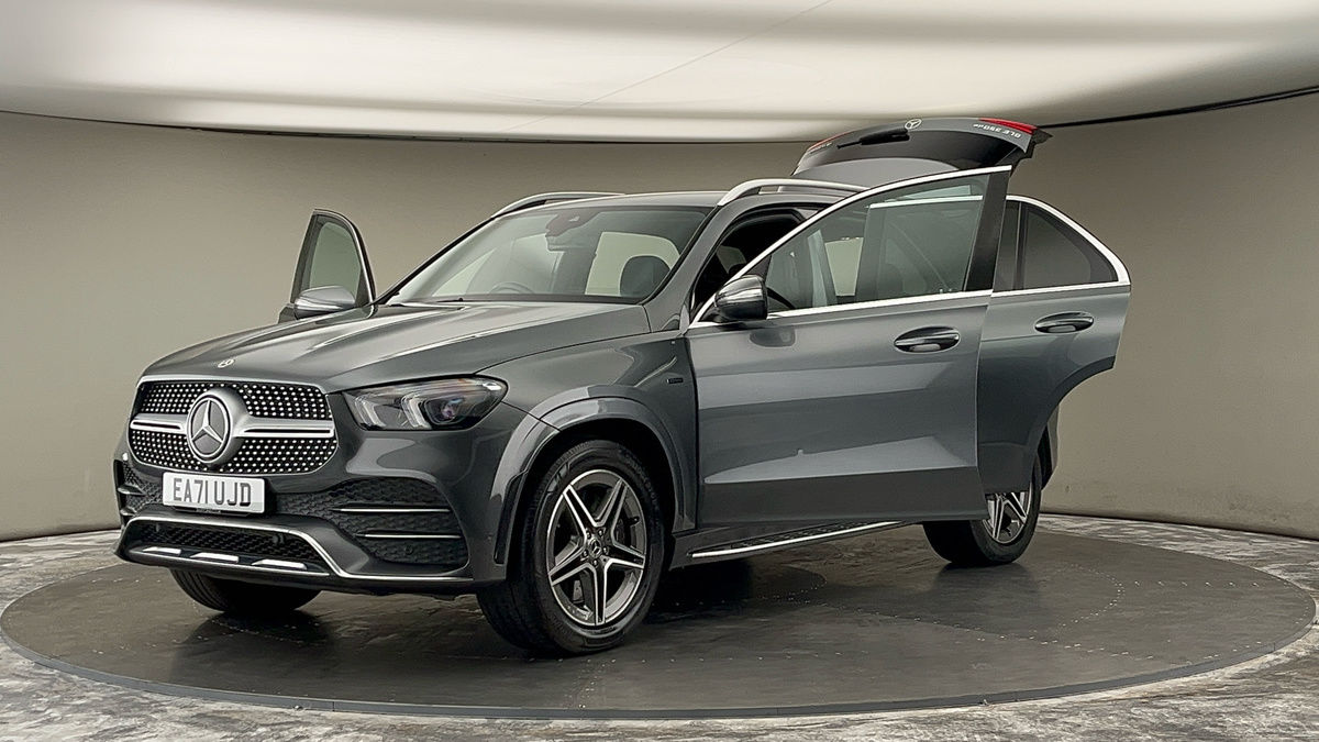 More views of Mercedes-Benz GLE