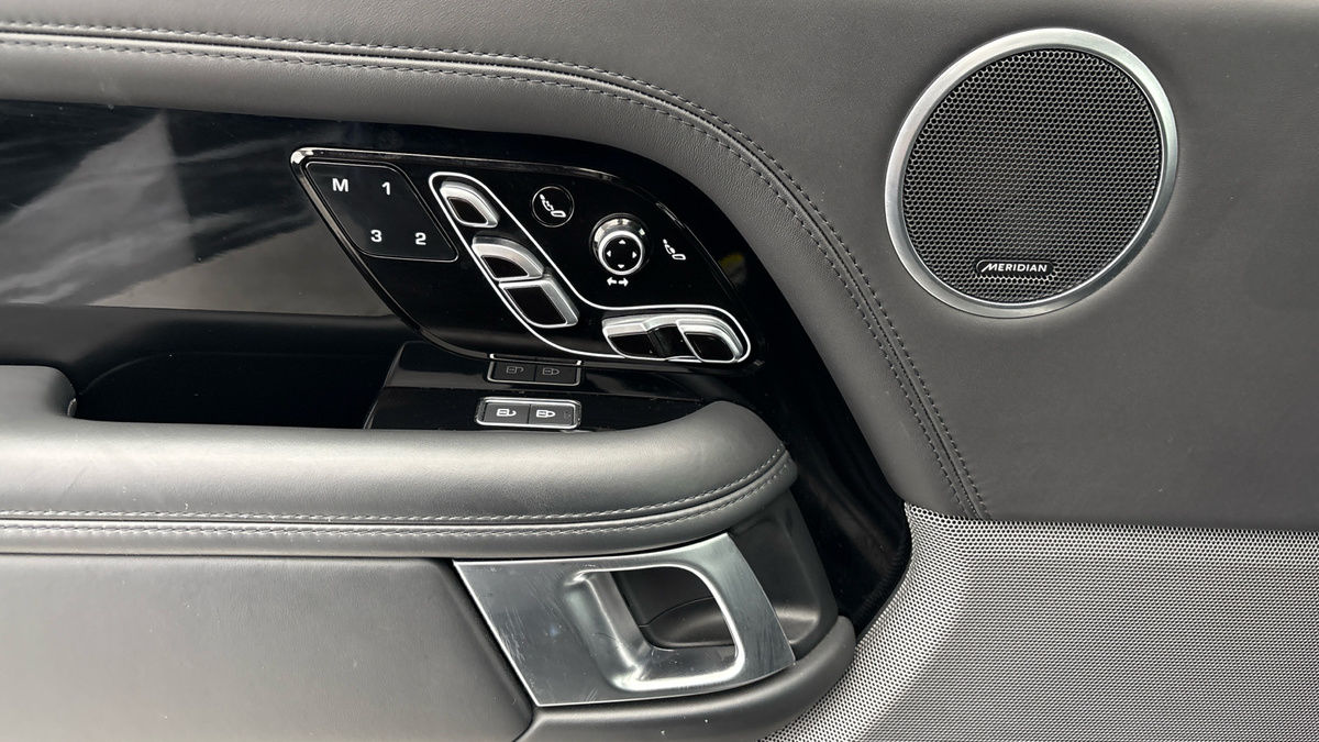 Land Rover Range Rover Image 19