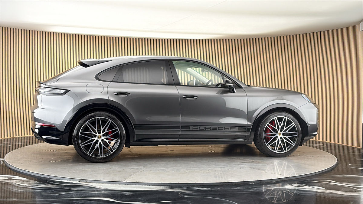 More views of Porsche Cayenne