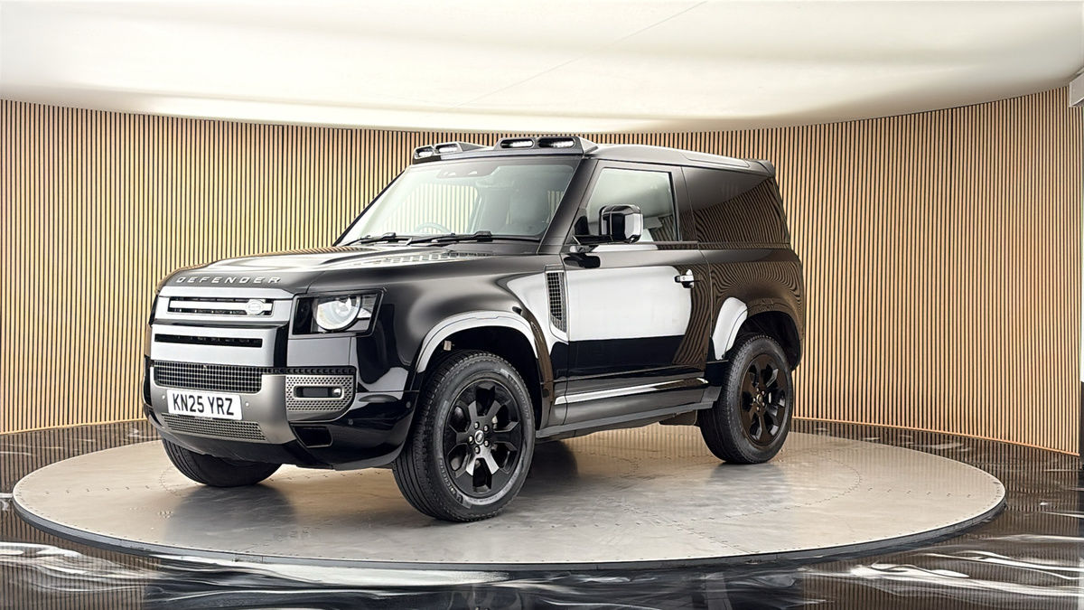 Land Rover Defender 90 Image 20