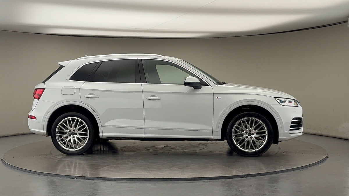 More views of Audi Q5