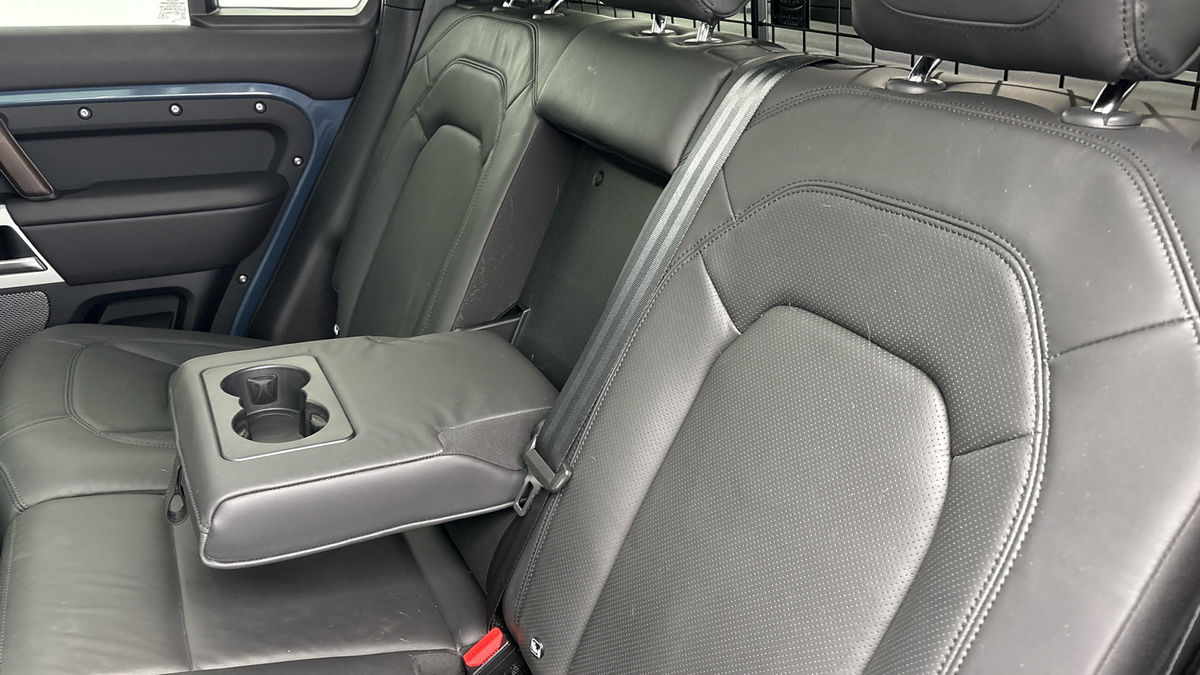 Land Rover Defender 110 Urban Image 9