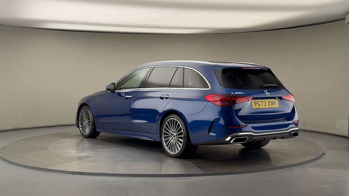Mercedes-Benz C Class Image 2