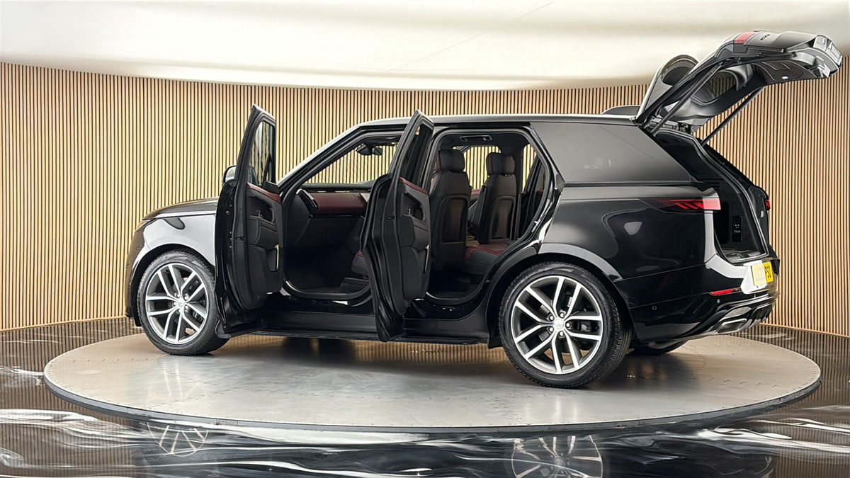 More views of Land Rover Range Rover Sport