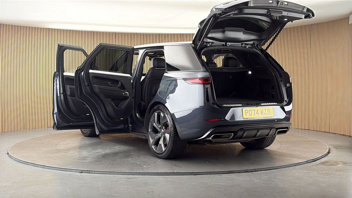 Land Rover Range Rover Sport Image 23