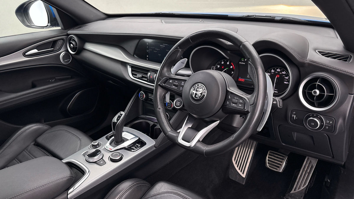 Alfa Romeo Stelvio Image 5