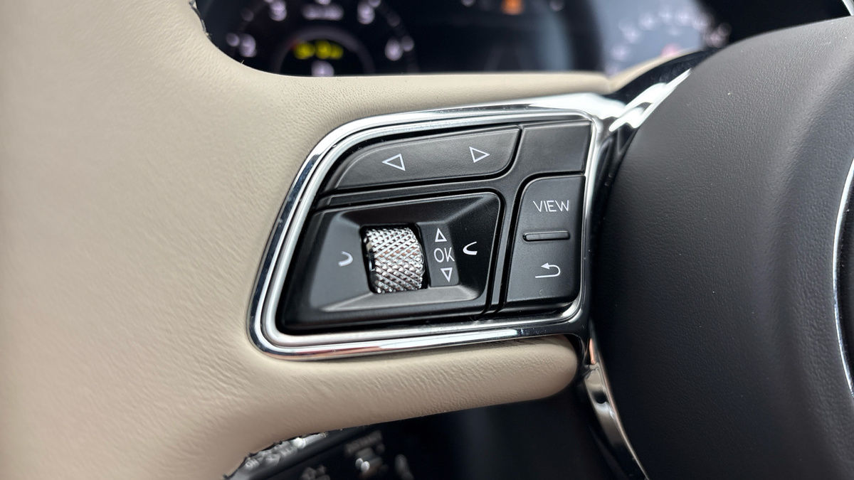 Bentley Bentayga Image 40