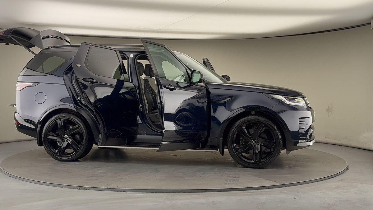 More views of Land Rover Discovery