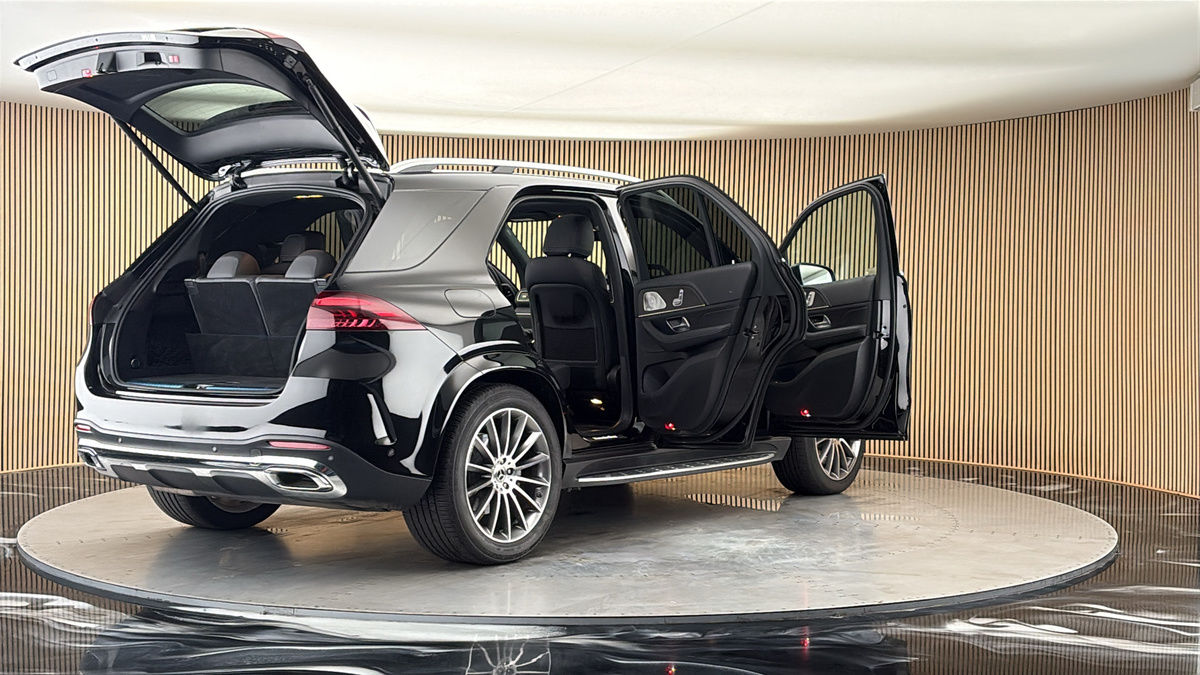 More views of Mercedes-Benz GLE