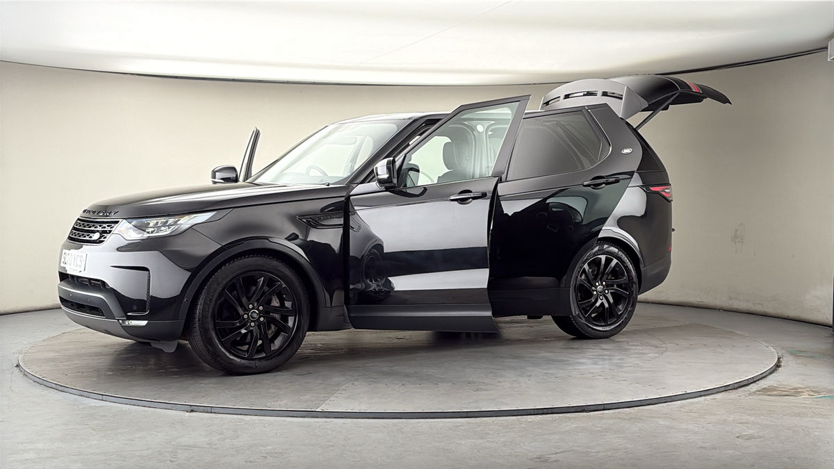 More views of Land Rover Discovery