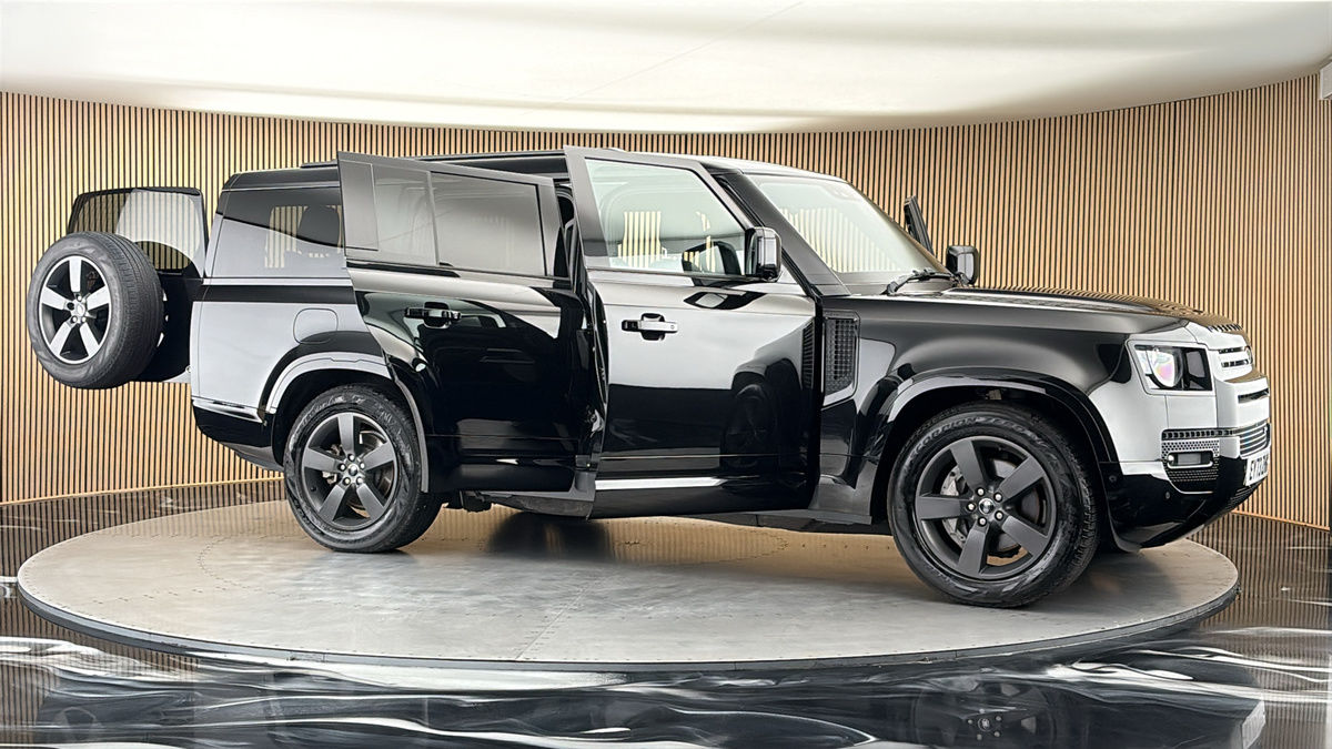 More views of Land Rover Defender 130