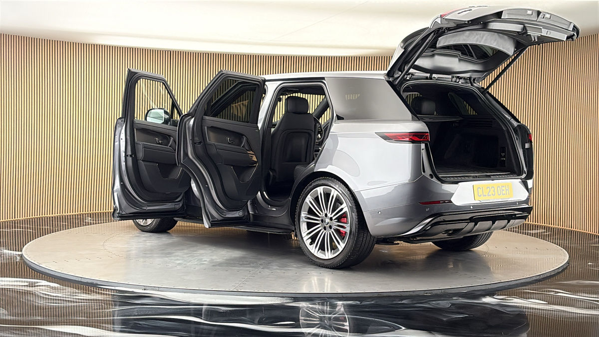More views of Land Rover Range Rover Sport