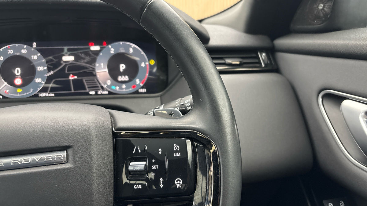 More views of Land Rover Range Rover Velar