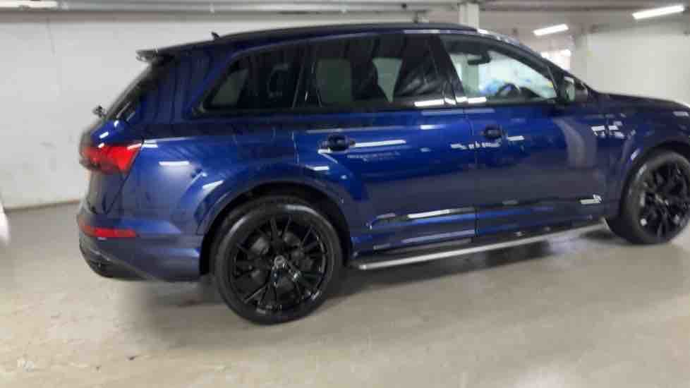 More views of Audi Q7