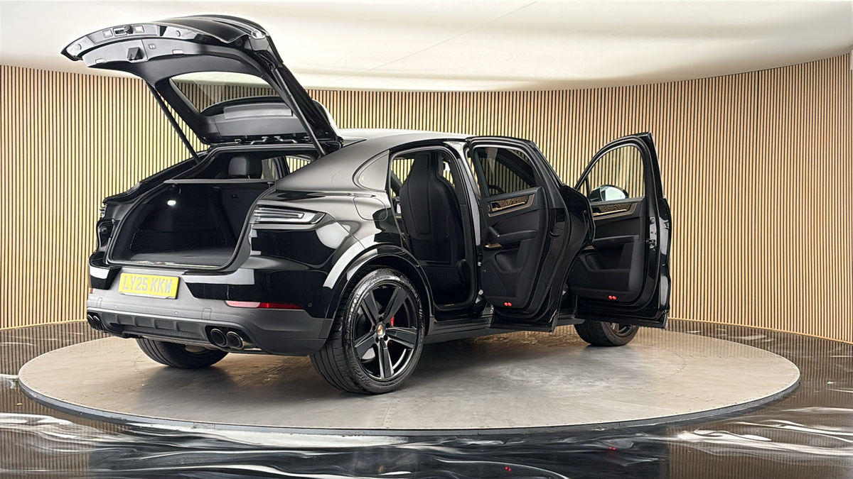 More views of Porsche Cayenne