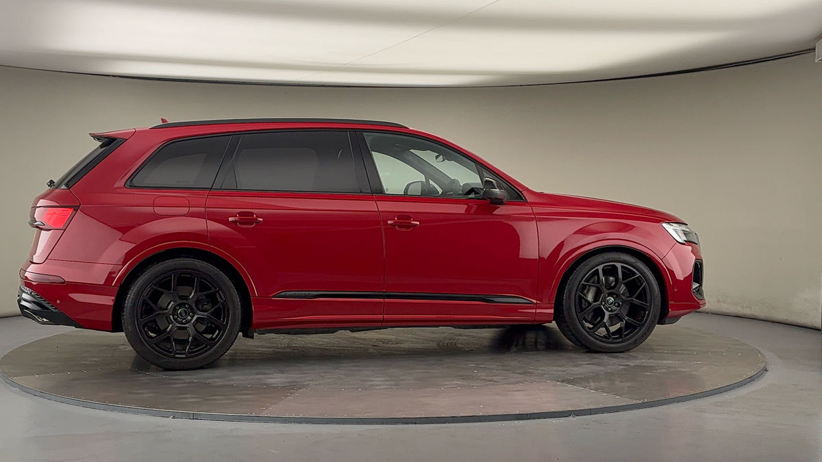 More views of Audi Q7