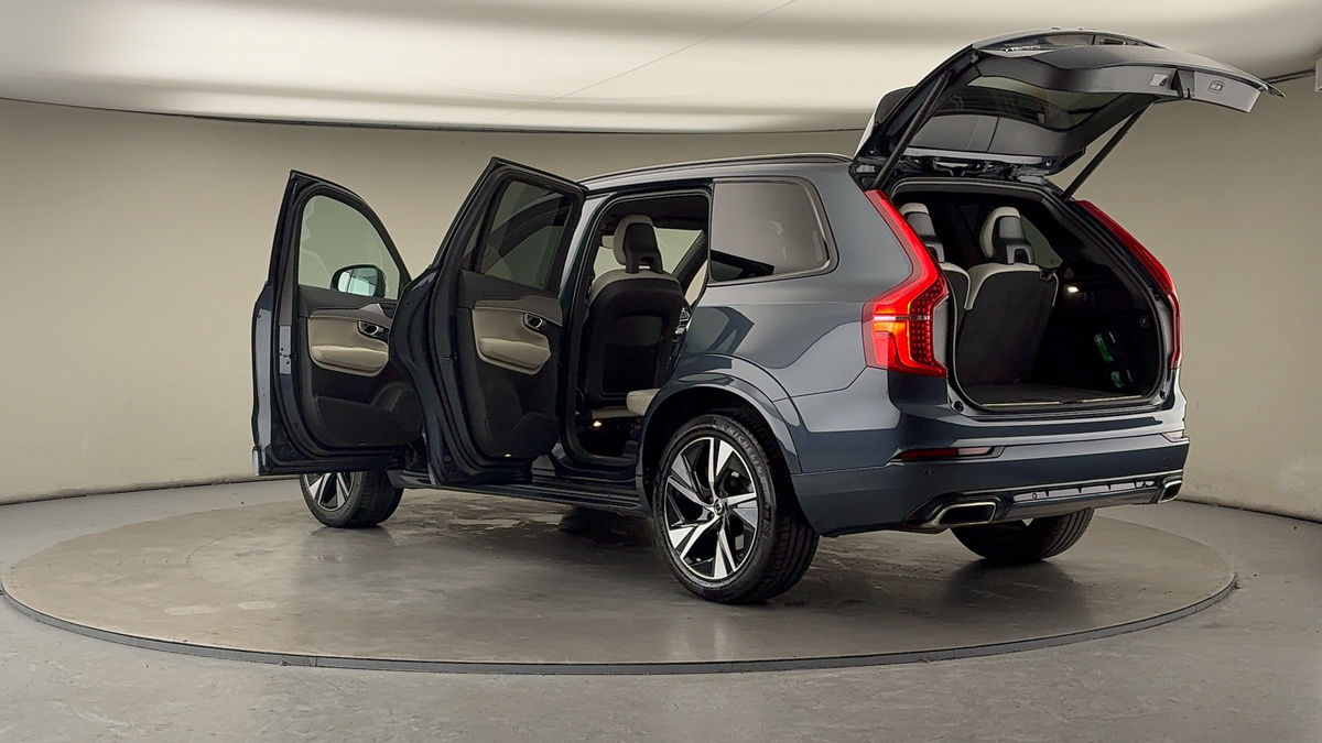 More views of Volvo XC90