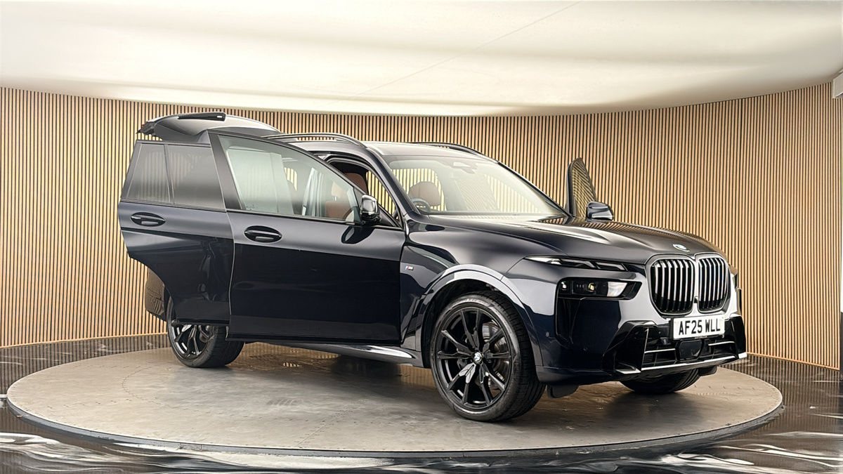 More views of BMW X7