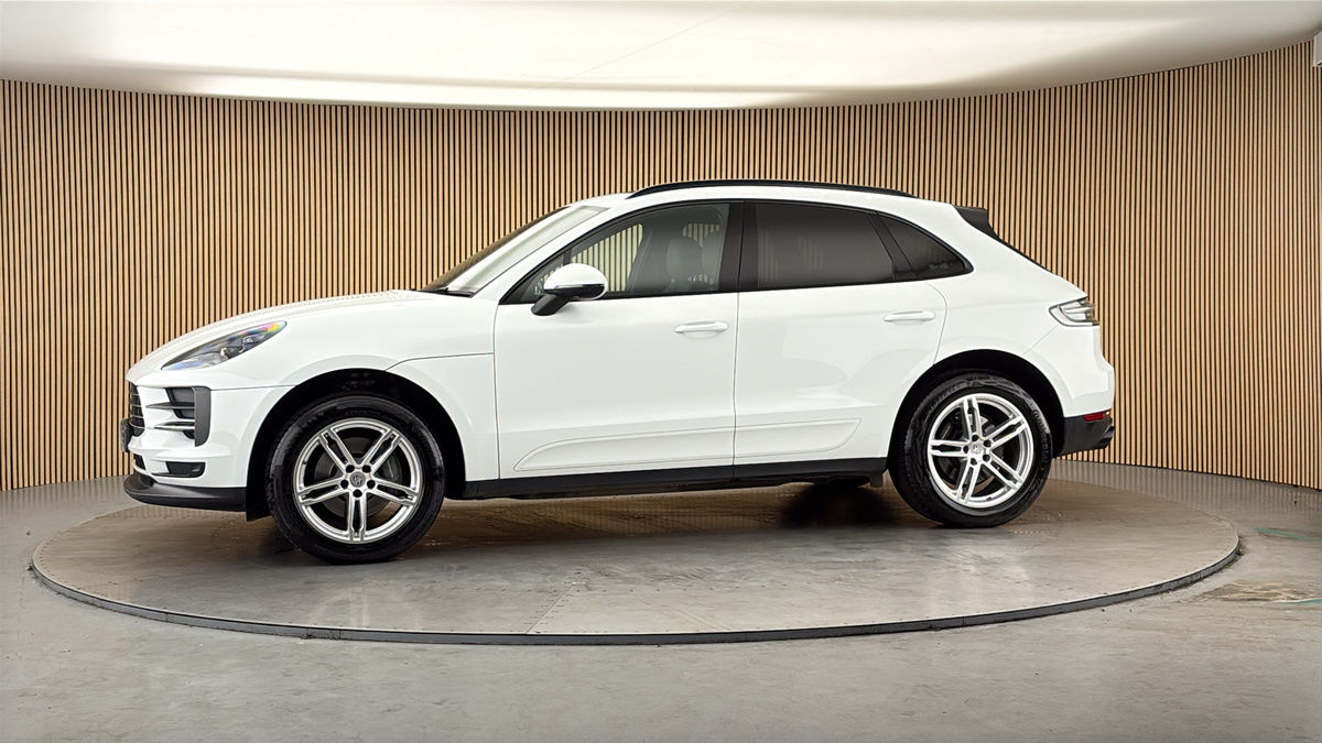 More views of Porsche Macan