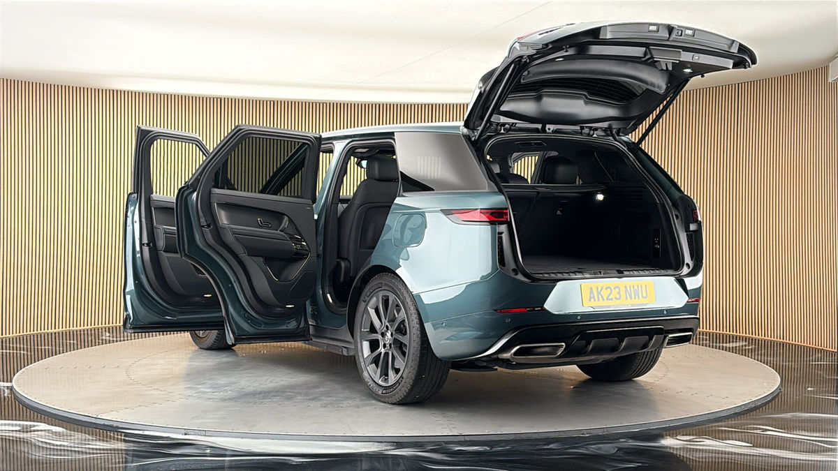 Land Rover Range Rover Sport Image 23