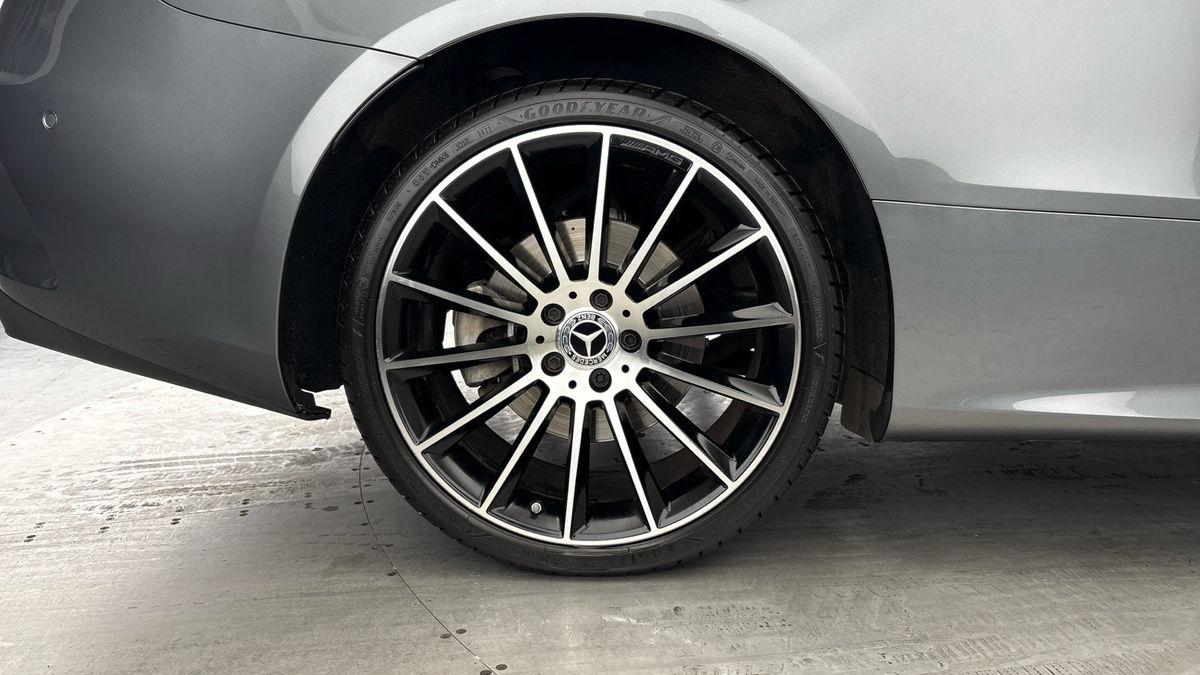 Mercedes-Benz E Class Image 10