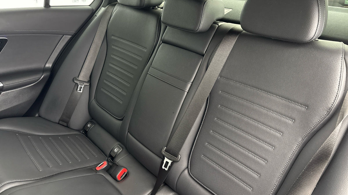 Mercedes-Benz C Class Image 8