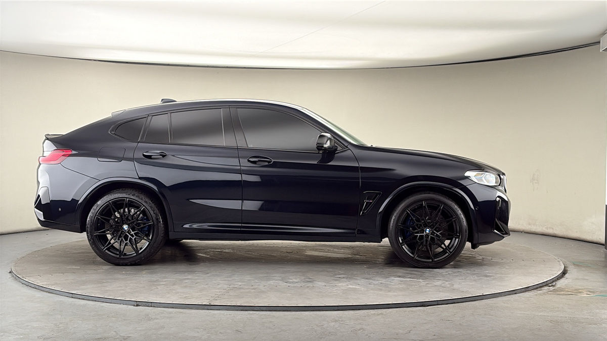 More views of BMW X4 M