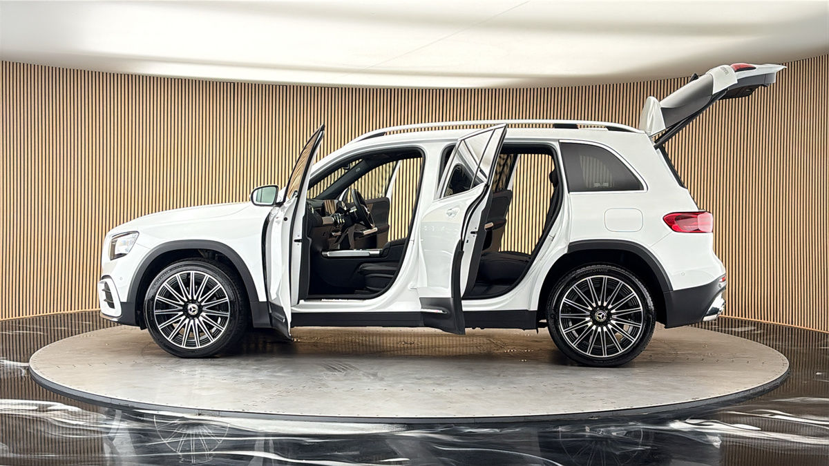 More views of Mercedes-Benz GLB