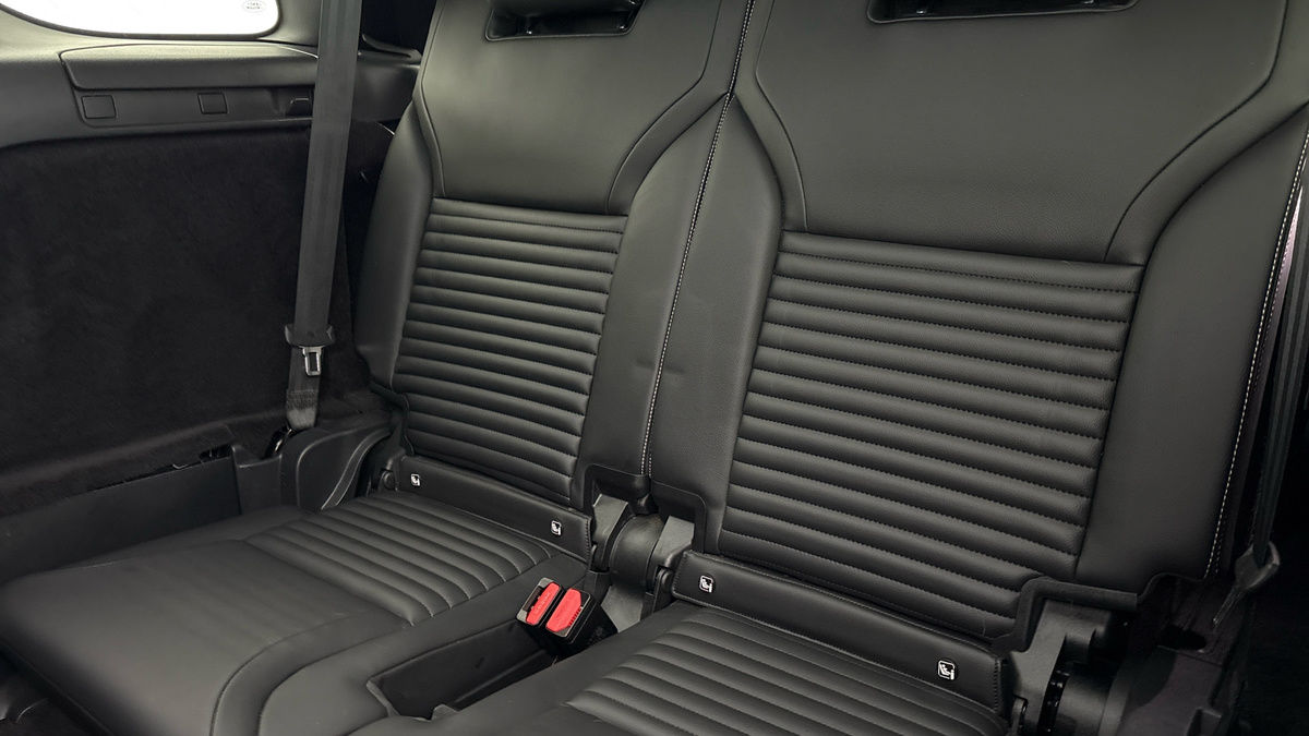 Land Rover Discovery Image 25