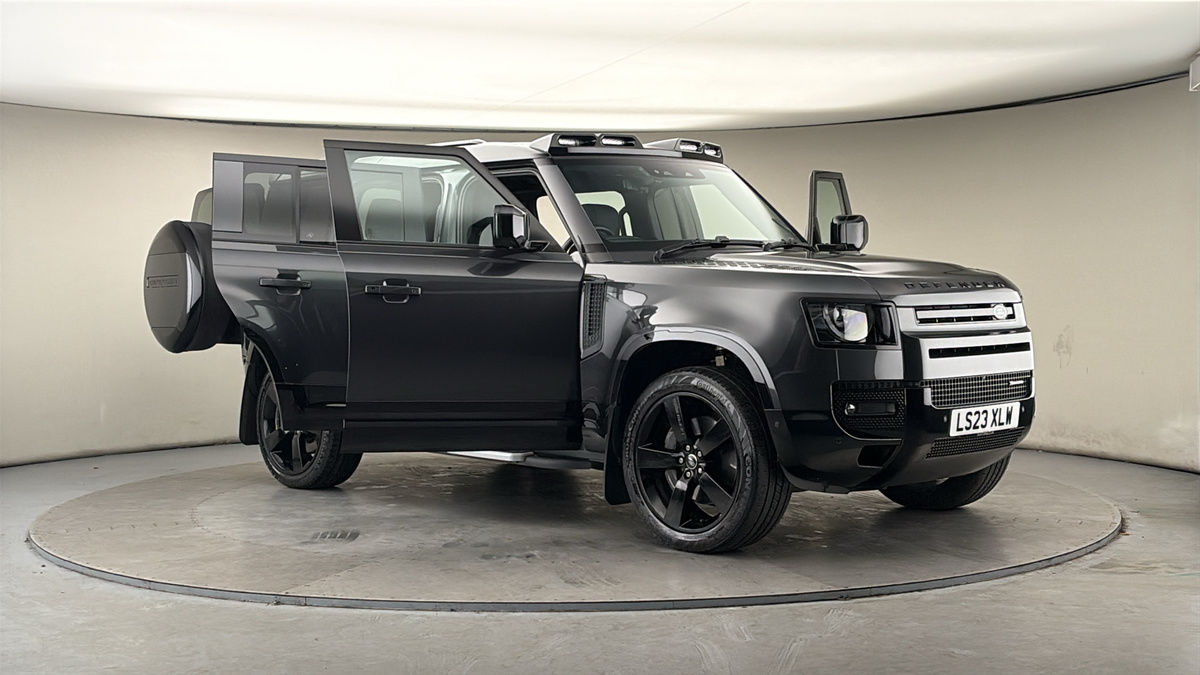 More views of Land Rover Defender 110