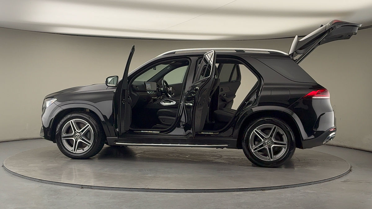 More views of Mercedes-Benz GLE