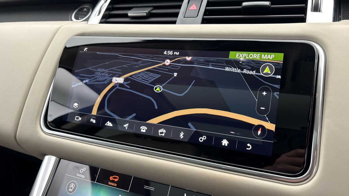 Land Rover Range Rover Sport Image 17